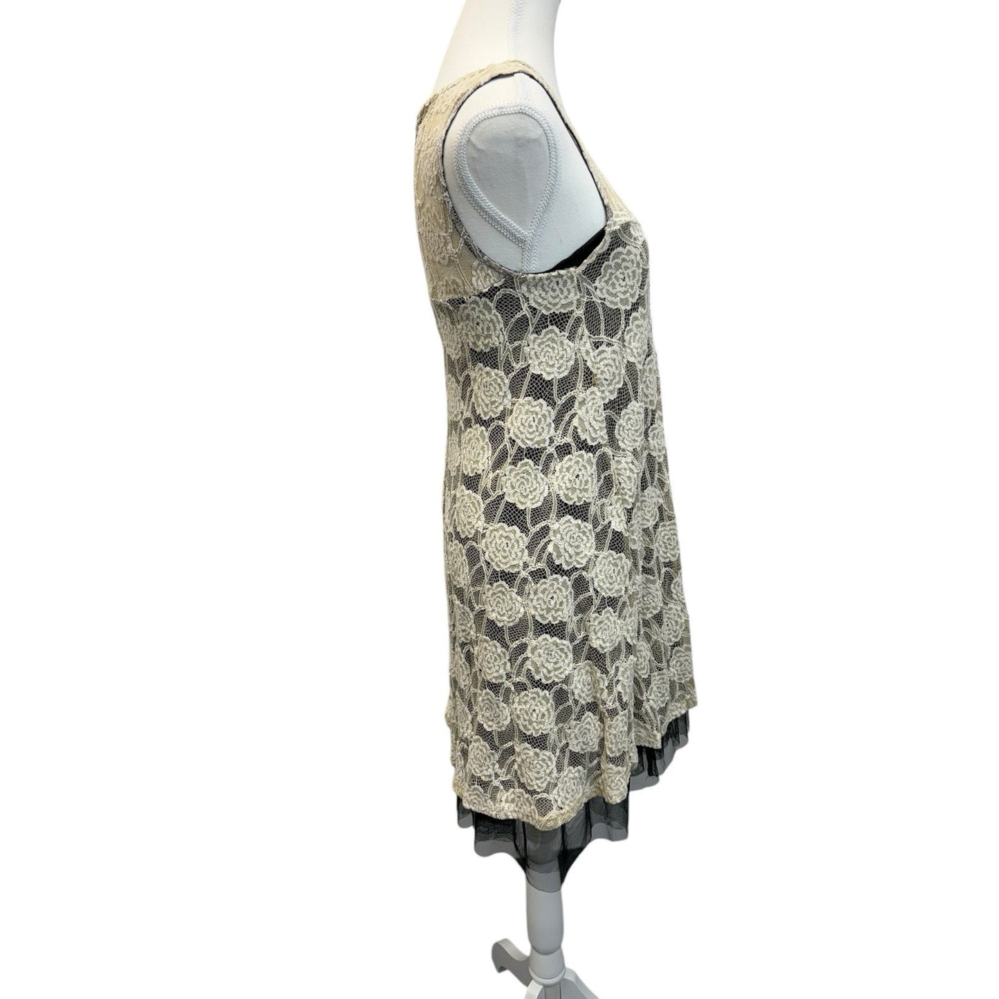 Hazel Ivory Lace Lined Stunning Dress Size Small Knee Length Women's