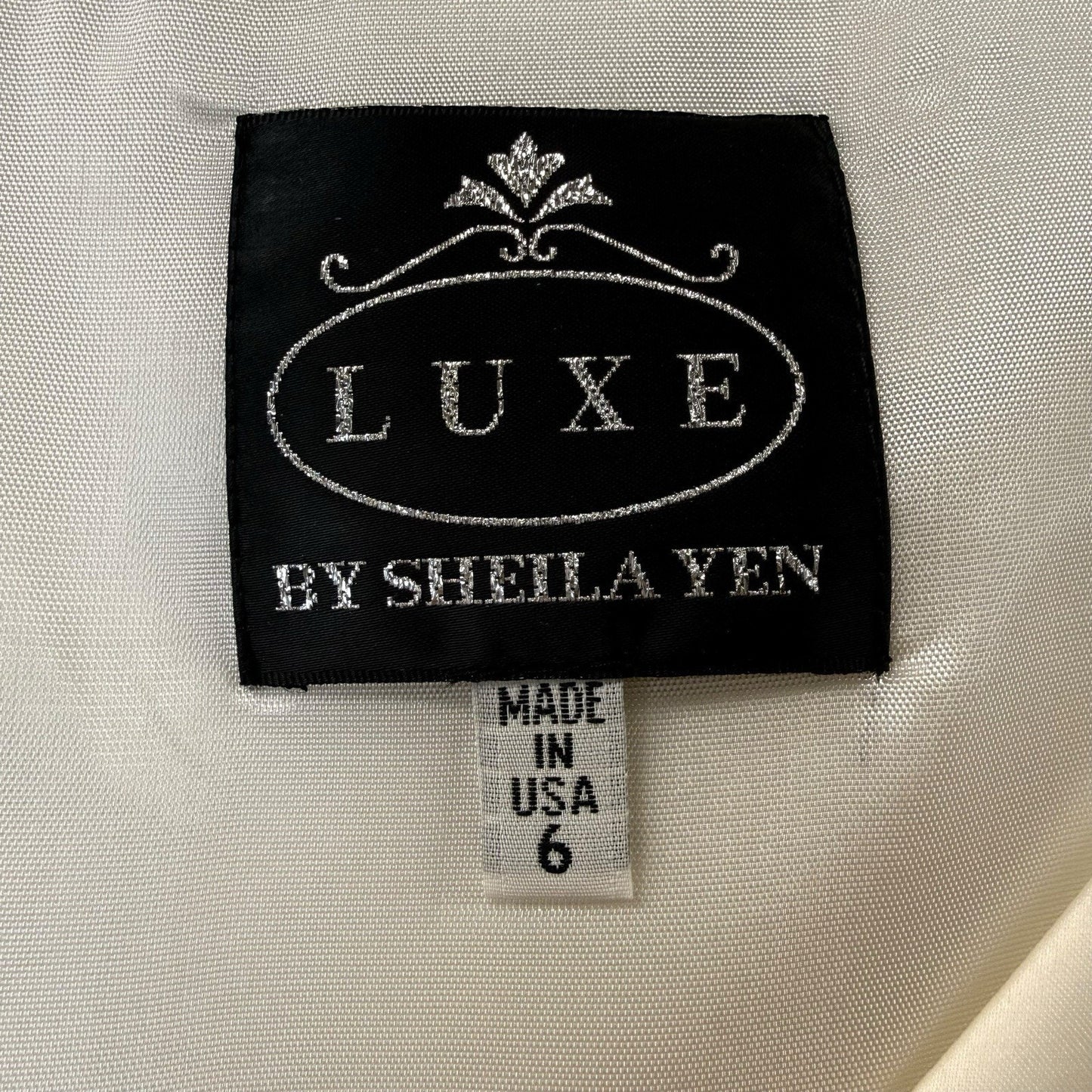 Luxe by Sheila Yen Ivory Tiered Dress Silk Feel Black Sash Women's 6 USA