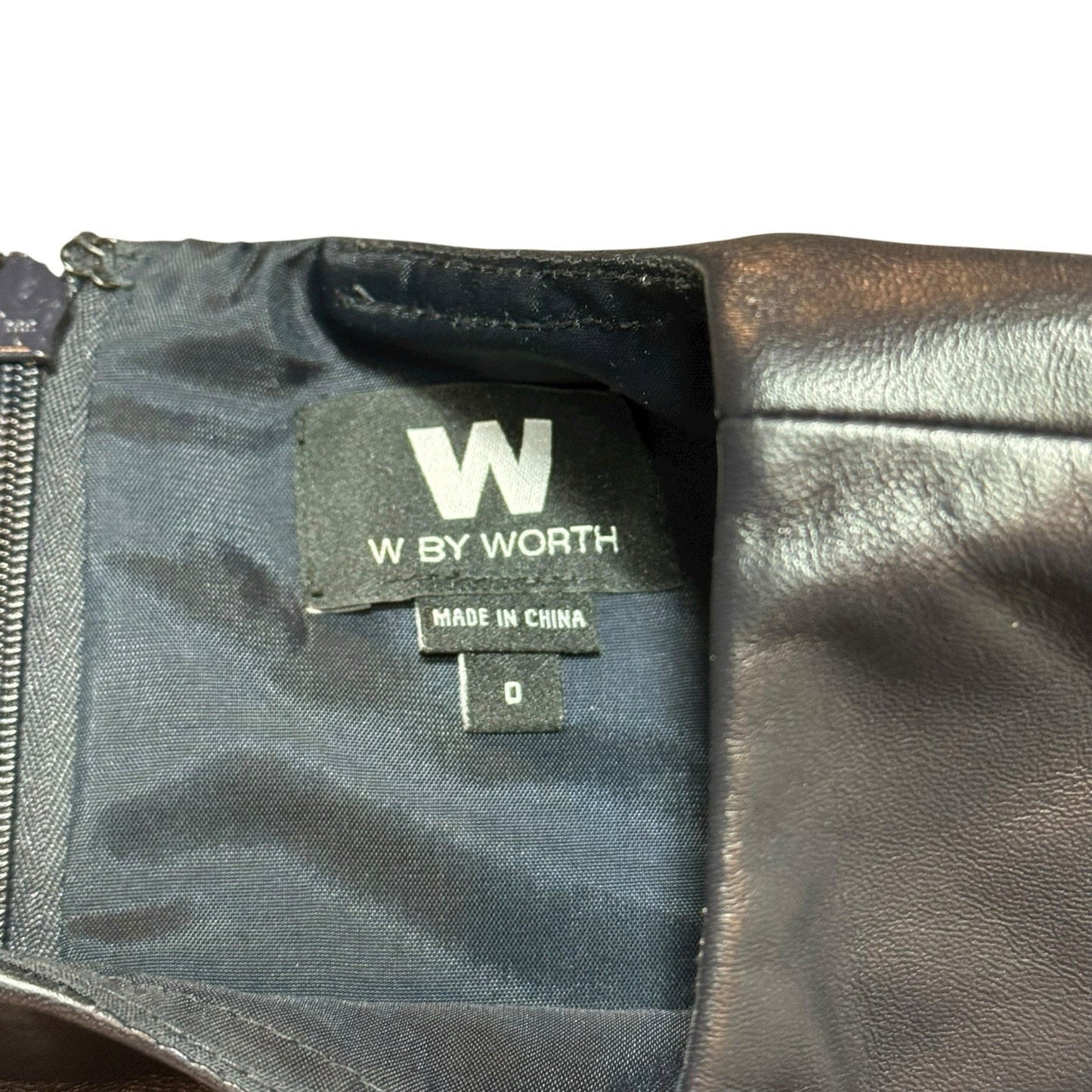 W by Worth Women’s Black Leather Sleeveless Top Size 0 Button Detail Blouse