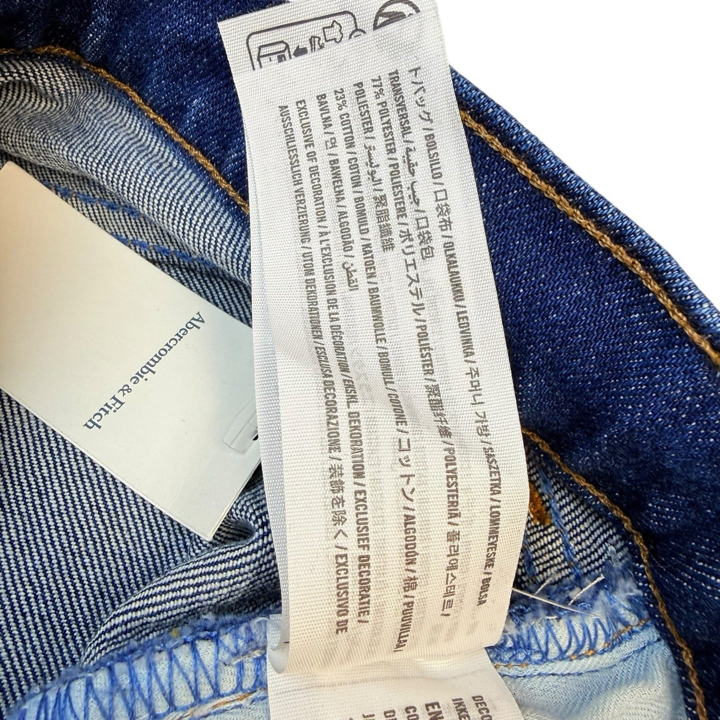 NWT Abercrombie & Fitch Curve Love 90s Straight Jeans Women's 32 Long Mid Rise Y2K