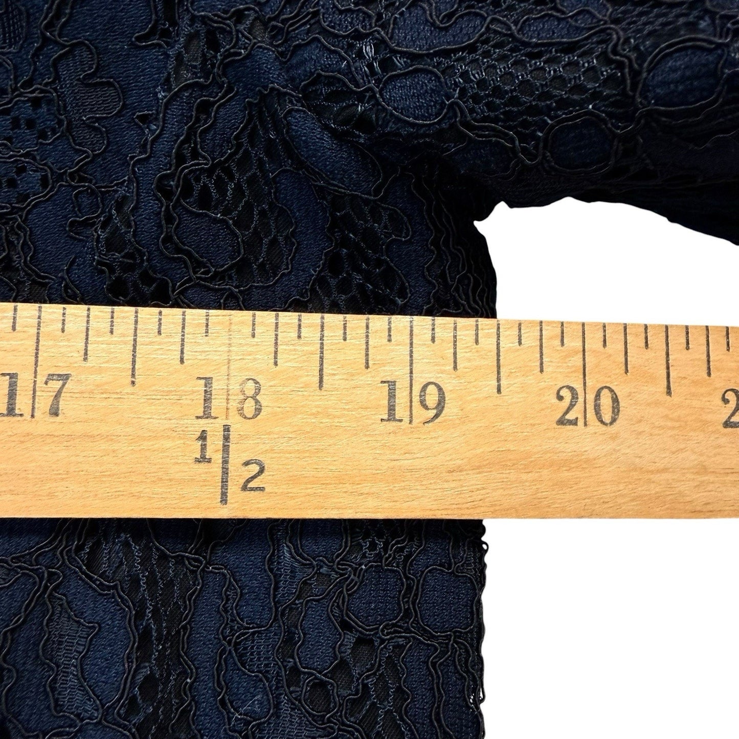Carlisle New York Navy Lace Trench Coats Women's Size 4 Belted Long