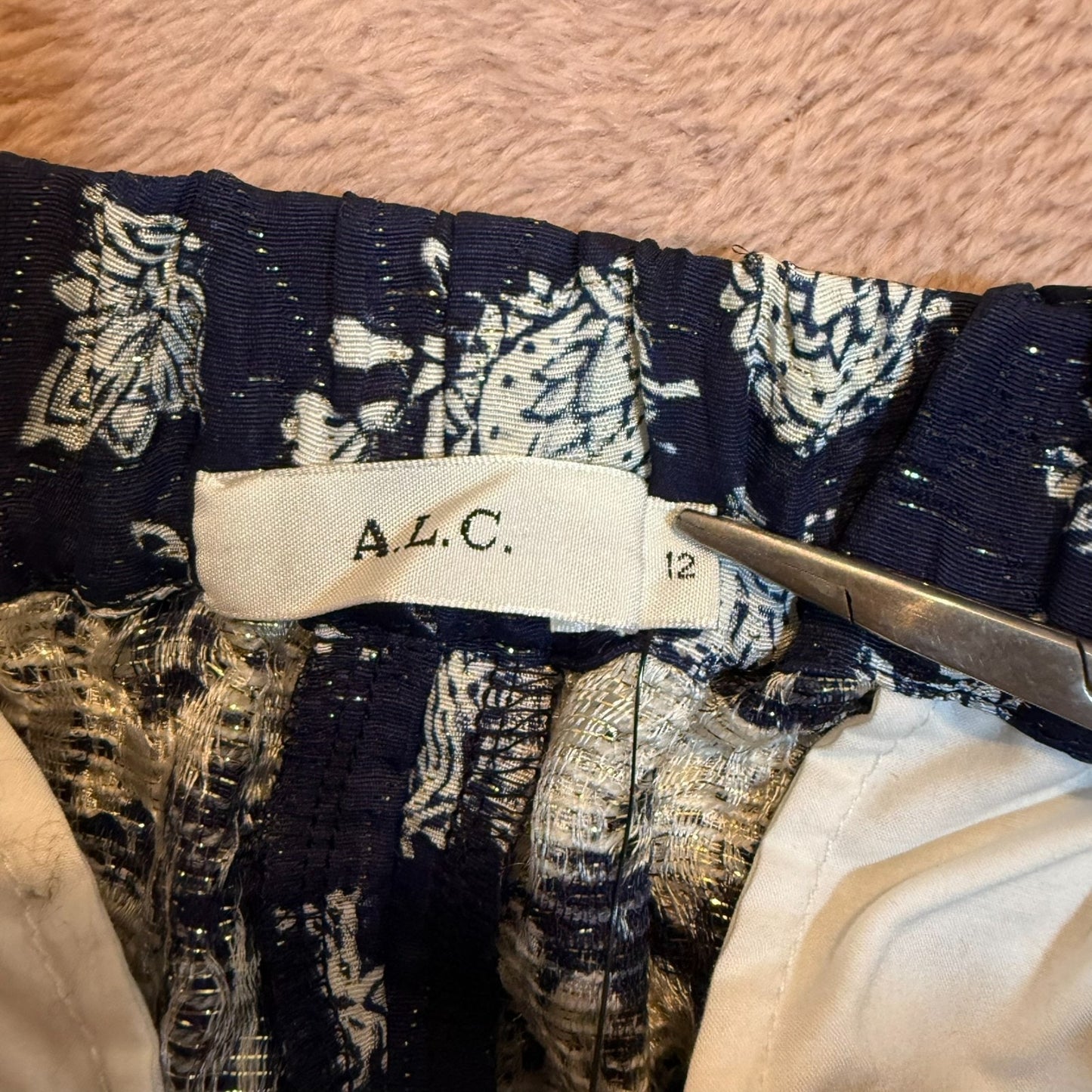 NEW A.L.C Women's Size 12 Blue Casual Comfort Floral Printed Shorts Elastic Waist