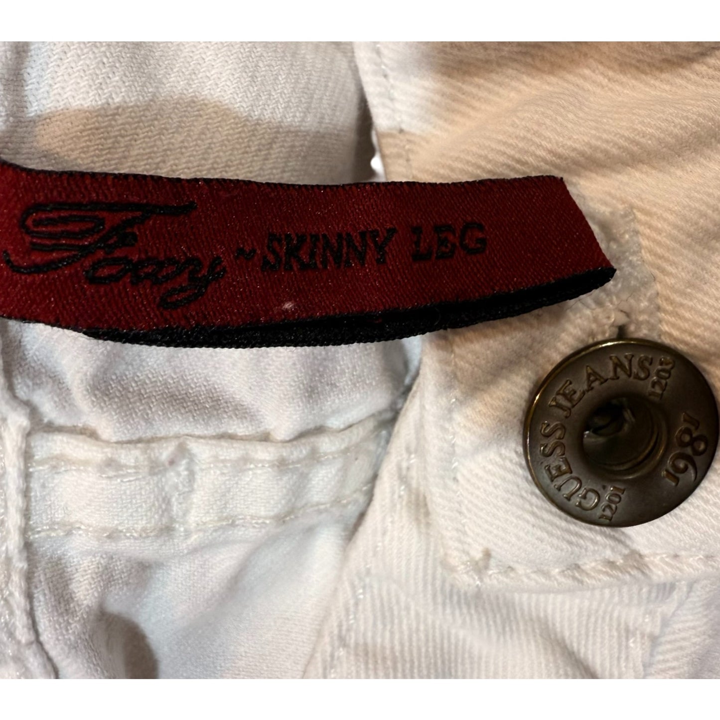 Vintage GUESS Y2K White Skinny Jeans Women’s Size 27 Early 2000s