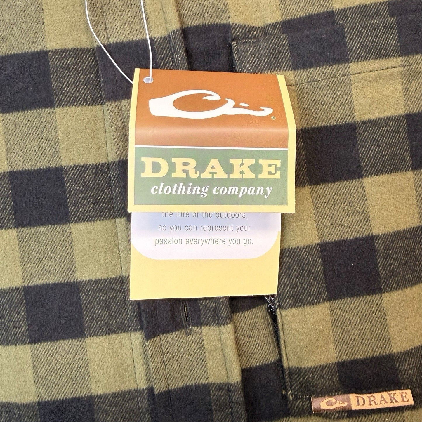 Drake Waterfowl Men’s Flannel Shirt Medium NWT Plaid Long Sleeve Green & Black Button Down