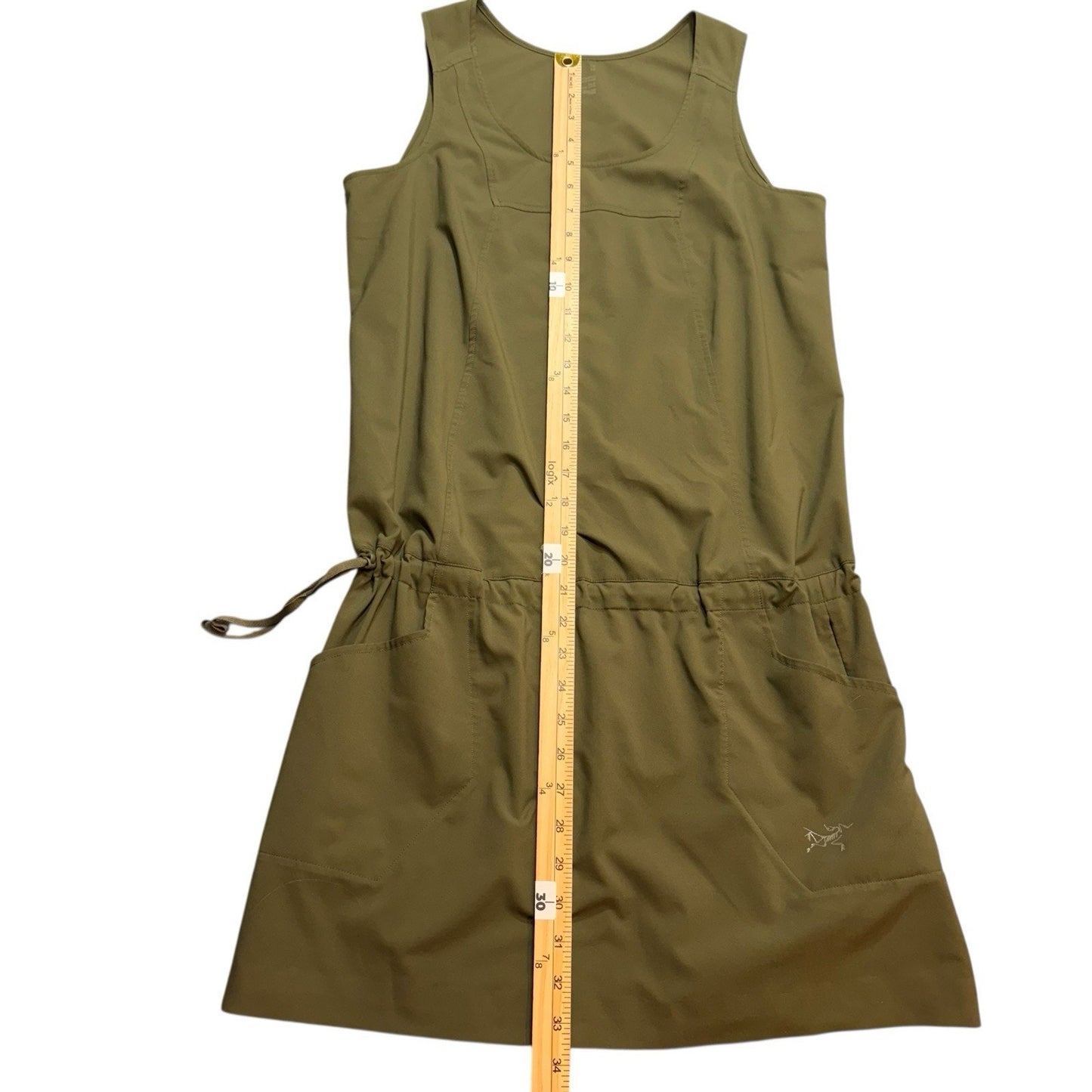 Arc'teryx Women’s Dress Size M Olive Green Lightweight Active Travel Performance