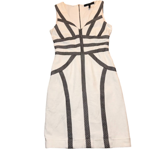 BCBGMAXAZRIA Women's Size XXS Black & White White V-Neck Sleeveless Sheath Dress