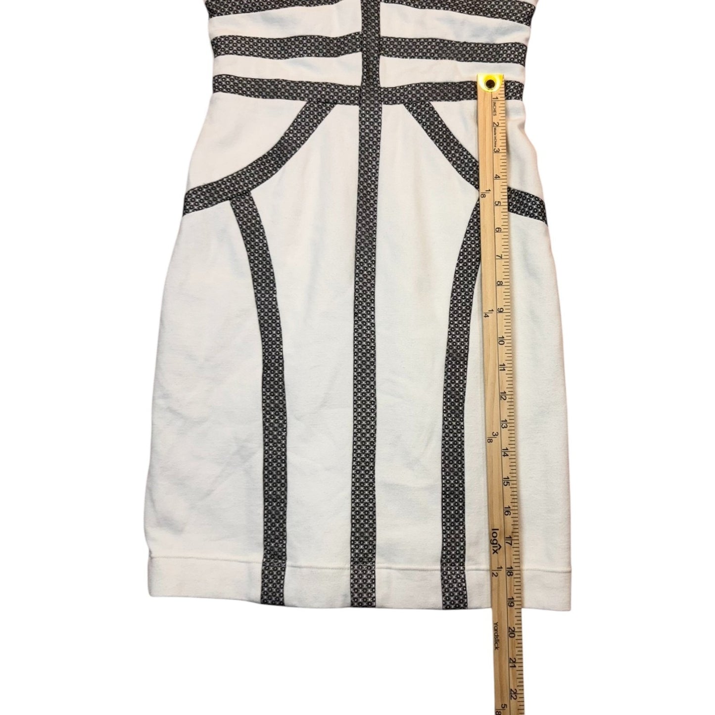 BCBGMAXAZRIA Women's Size XXS Black & White White V-Neck Sleeveless Sheath Dress