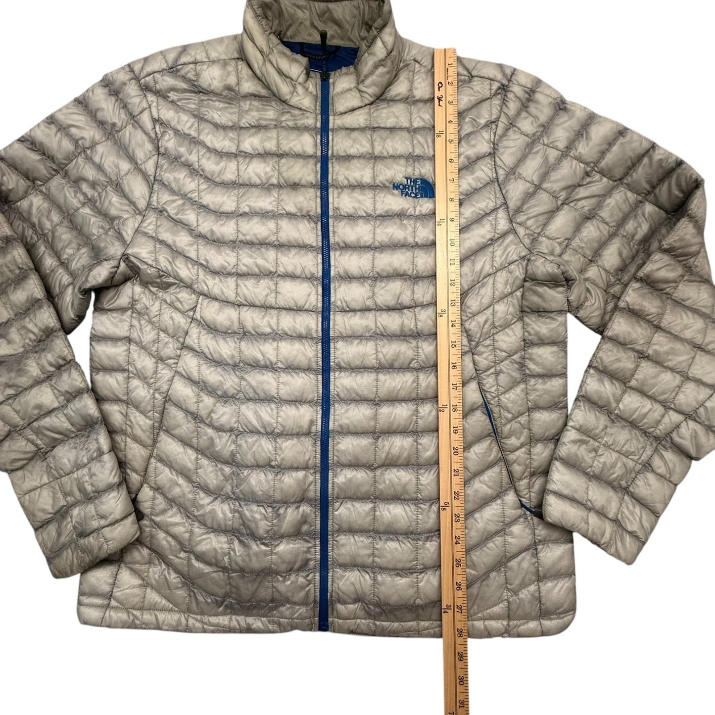The North Face Men’s Large Gray Lightweight Quilted Puffer Jacket