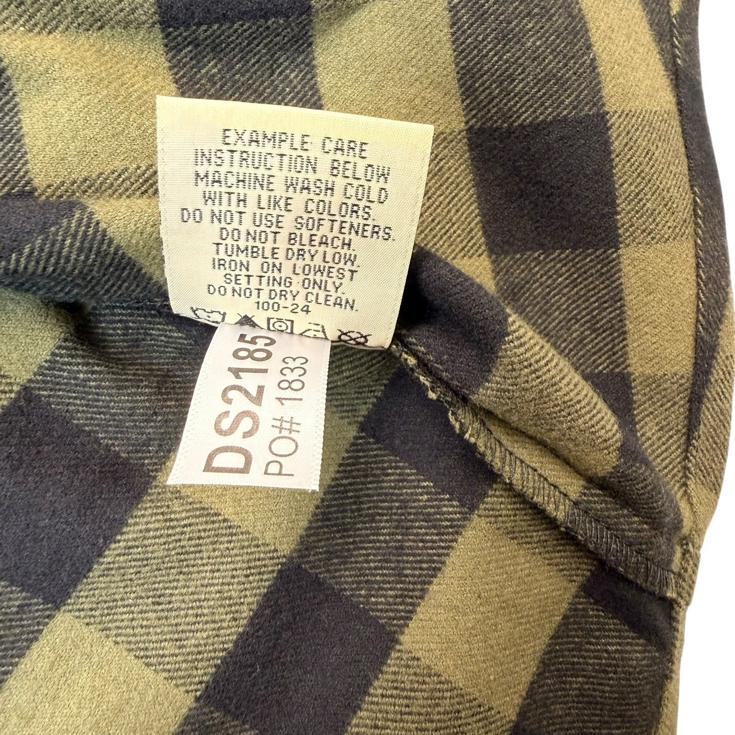 Drake Waterfowl Men’s Flannel Shirt Medium NWT Plaid Long Sleeve Green & Black Button Down