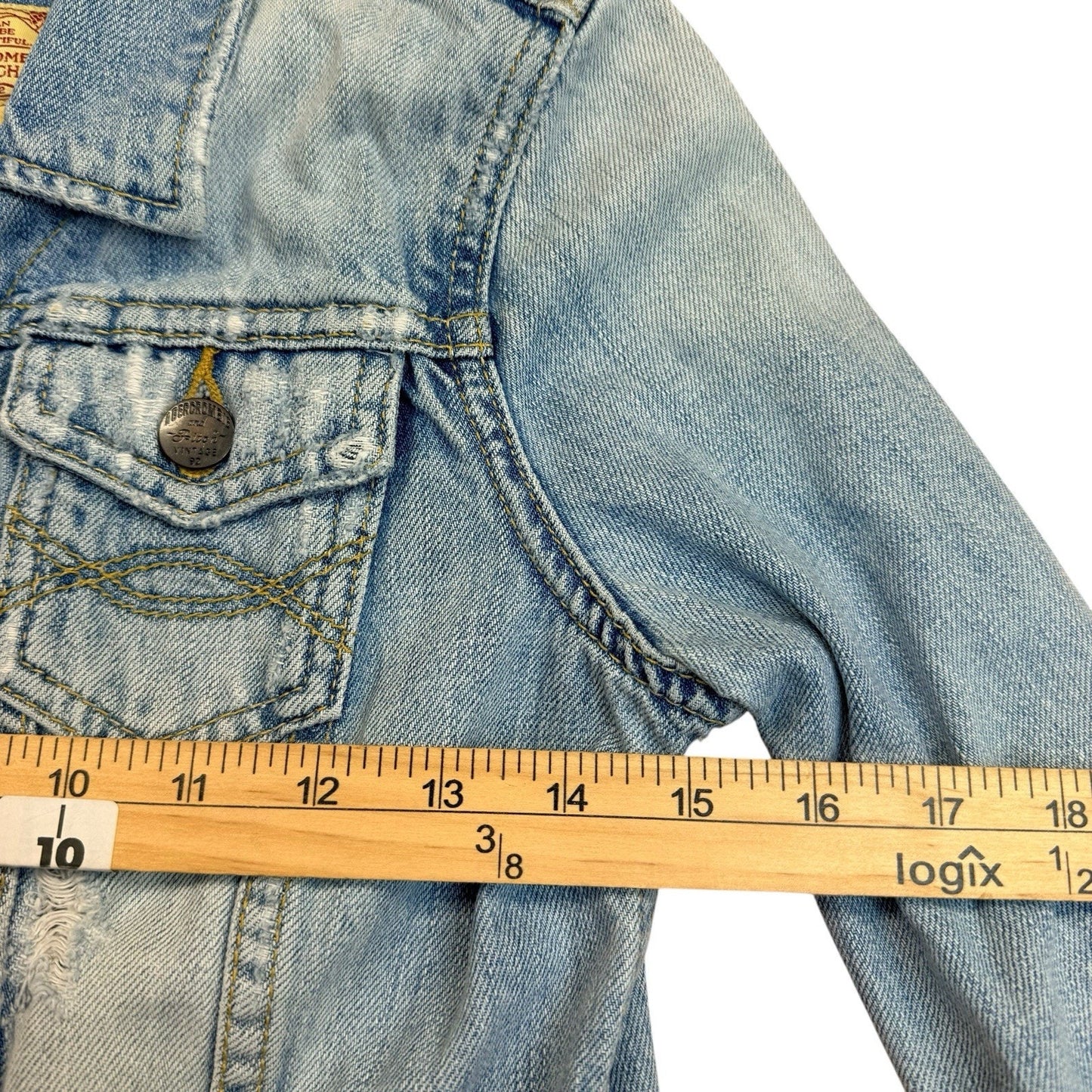 Levi’s Light Wash Denim Trucker Jacket Women’s Size S