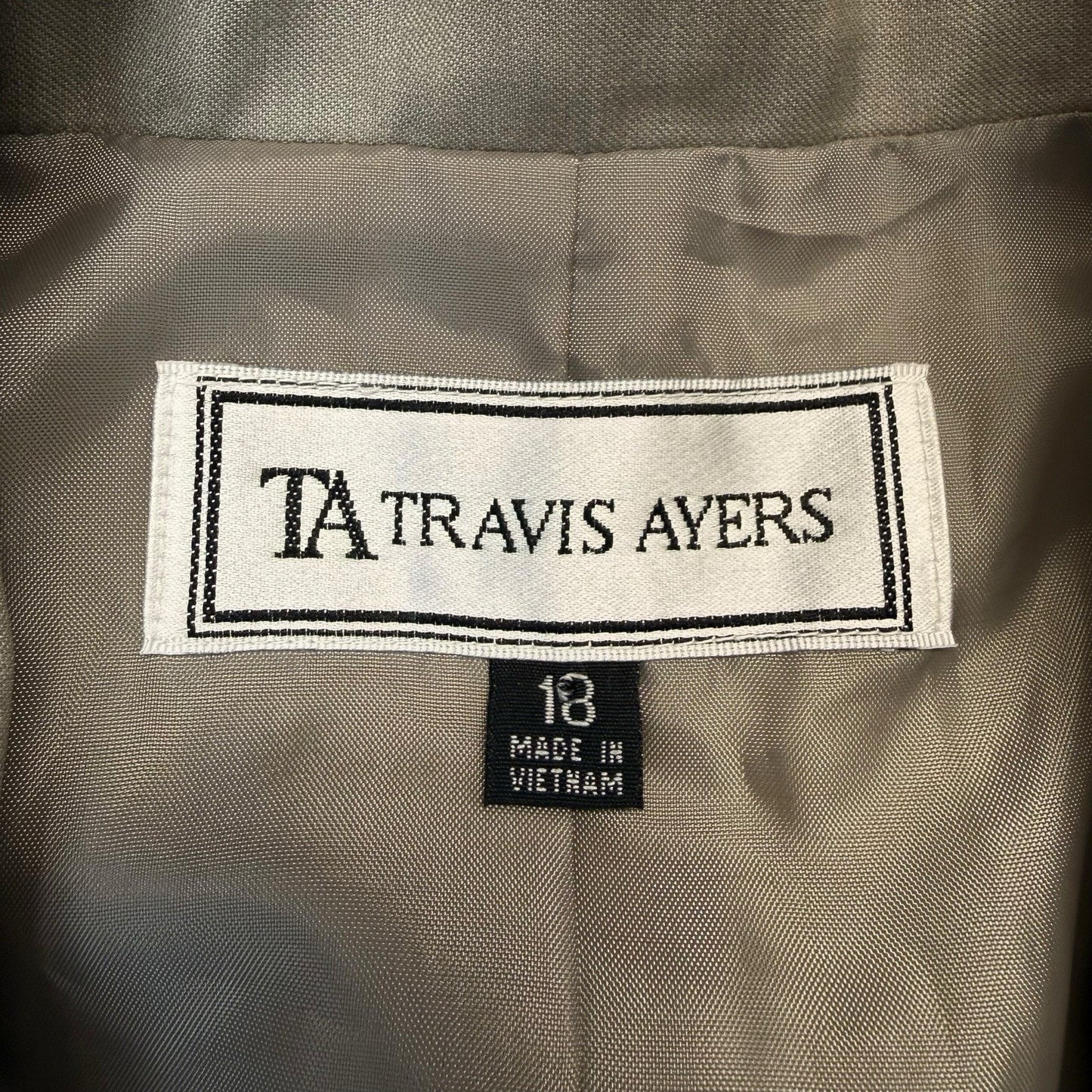 Travis Ayers Women’s Size 18 Wool Blend Skirt Suit Taupe Blazer Set NWT