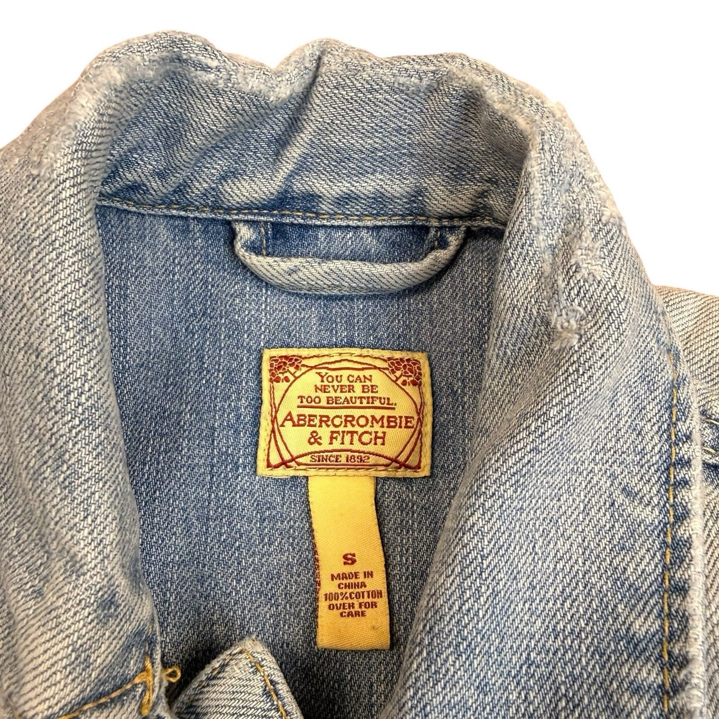 Levi’s Light Wash Denim Trucker Jacket Women’s Size S