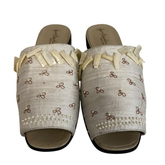 HENRY BEGUELIN Handcrafted Ivory Silk Embroidered Shoes Women’s EU 36.5 (US 6.5)