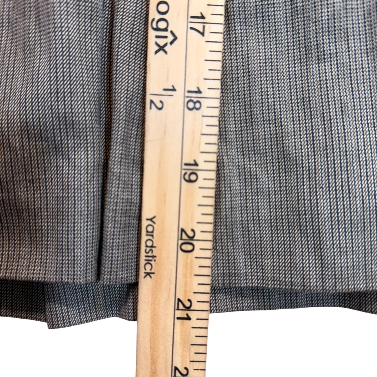 CAbi Women's Pleated Skirt Size 12 Gray NWT Career A-Line Lined